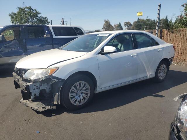 TOYOTA CAMRY BASE