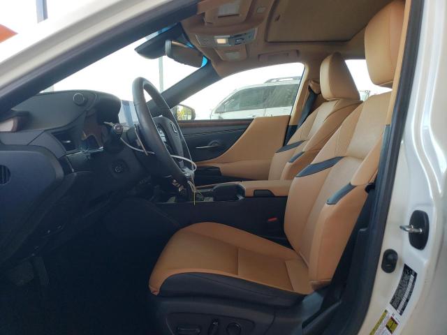 2022 LEXUS E5 300 58ADA1C12NU021767