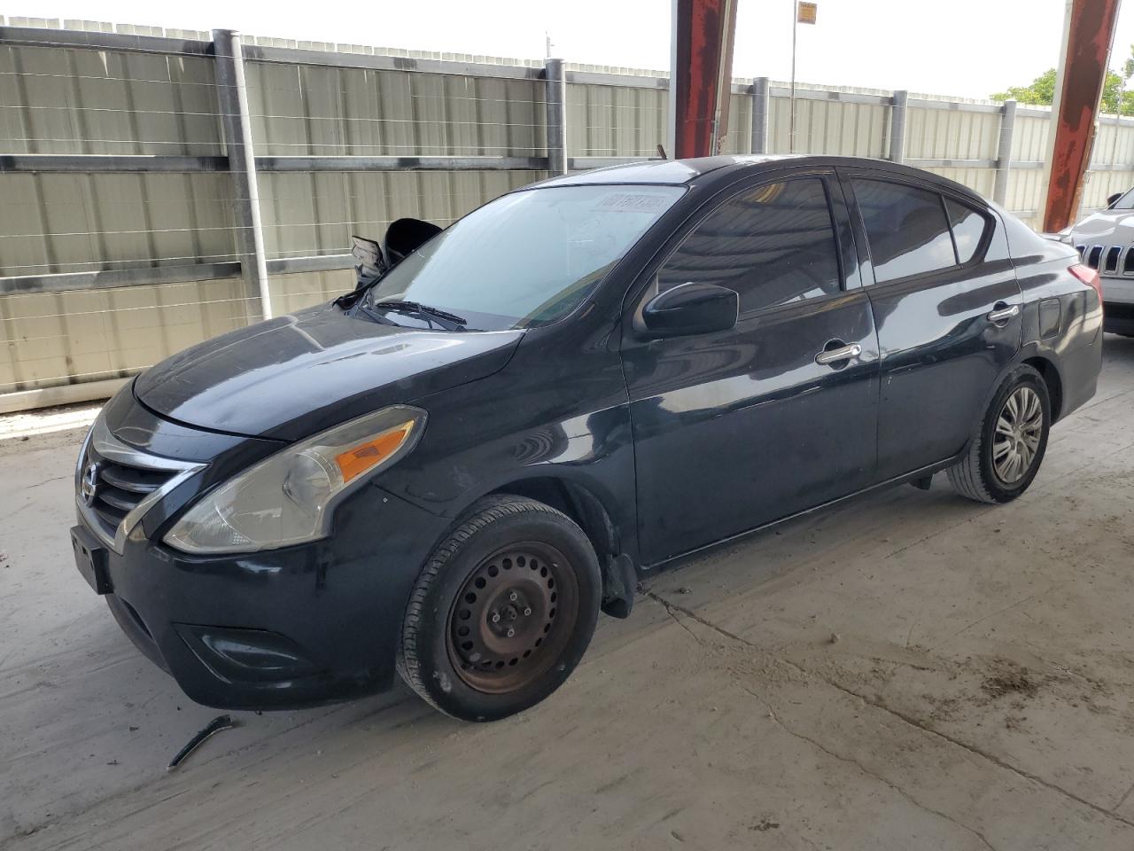 NISSAN VERSA S