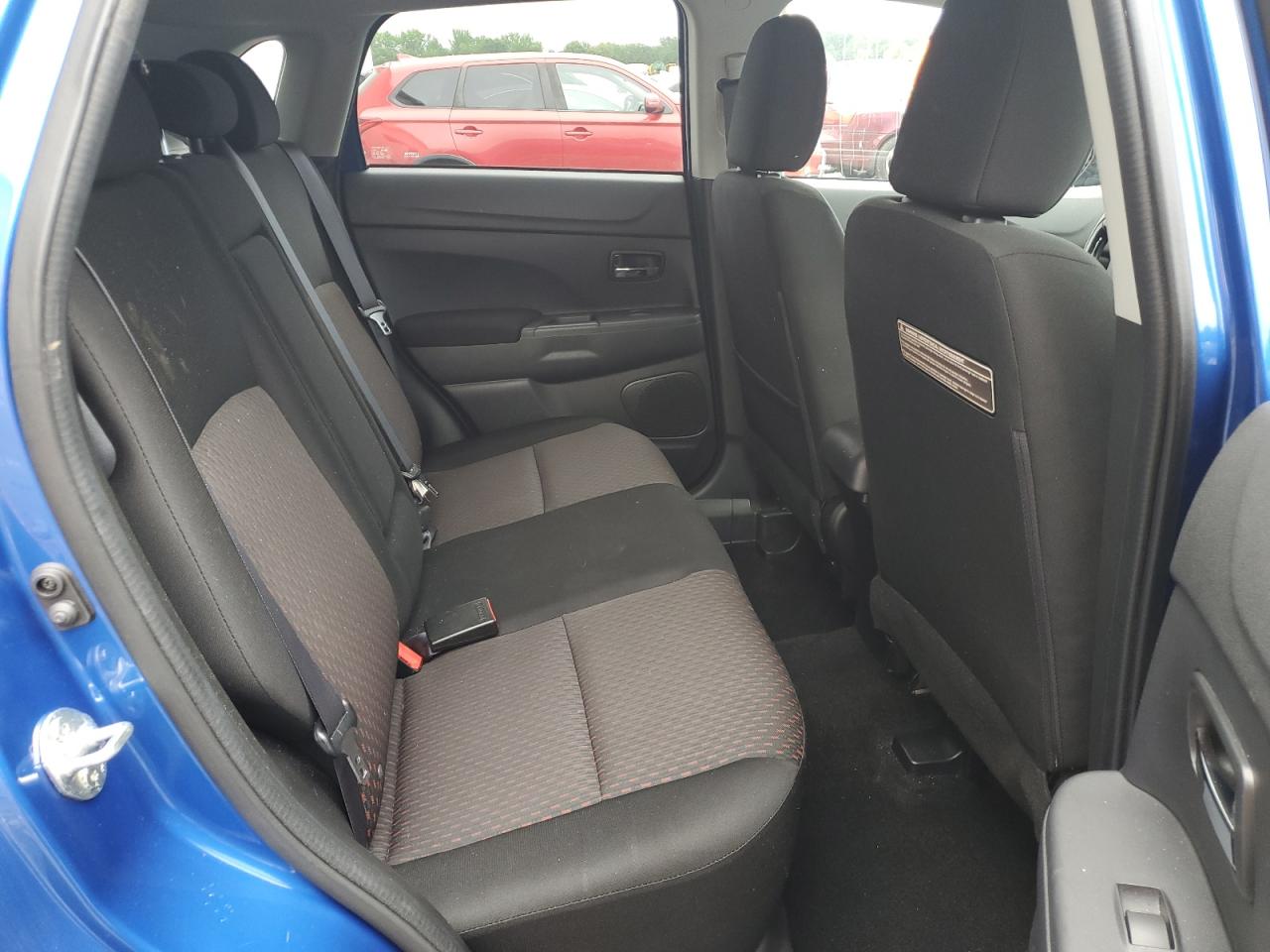 MITSUBISHI OUTLANDER ES