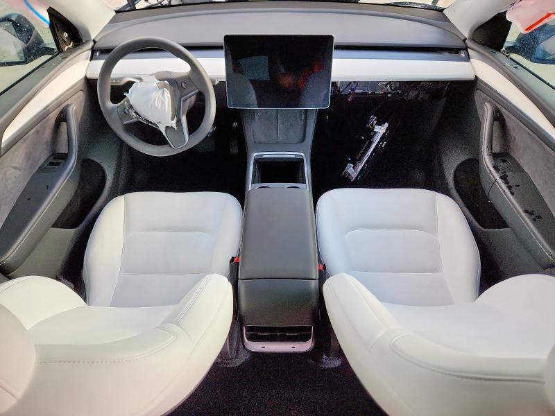 2024 TESLA MODEL Y - 7SAYGDEE8RA248117