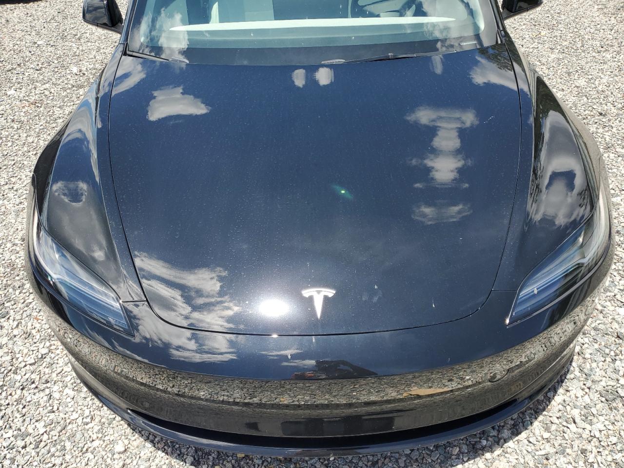 Tesla Model 3 2025