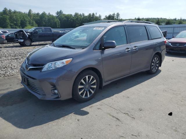 TOYOTA SIENNA XLE