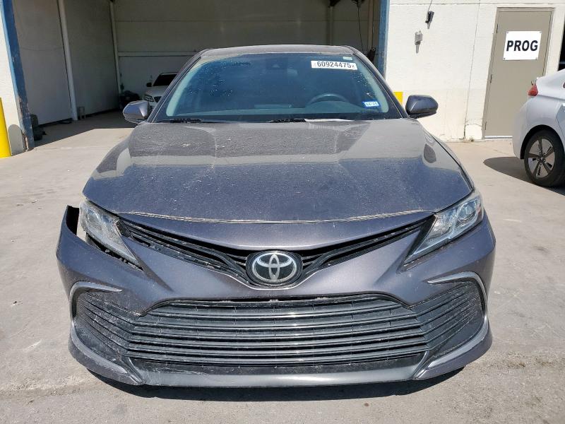 2021 TOYOTA CAMRY LE 4T1C11AK5MU451922