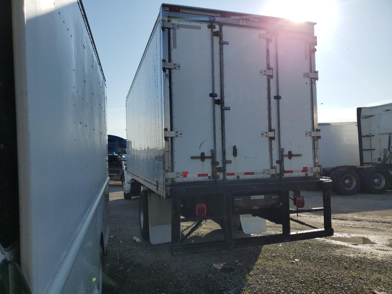 Lot #3186708993 2018 FREIGHTLINER M2 106 MED