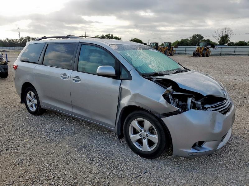 2017 TOYOTA SIENNA LE 5TDKZ3DC5HS861042