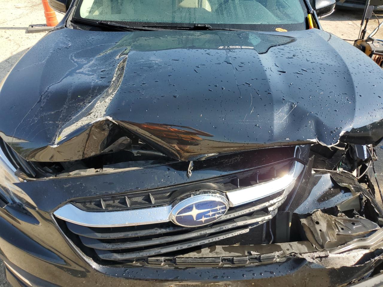 SUBARU LEGACY LIMITED