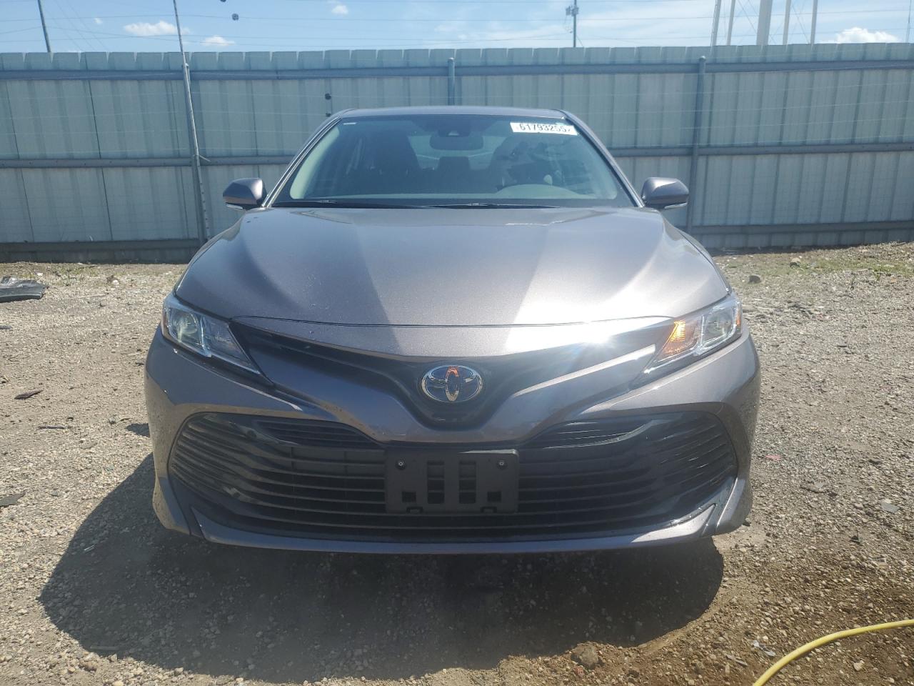 Toyota Camry le 2020
