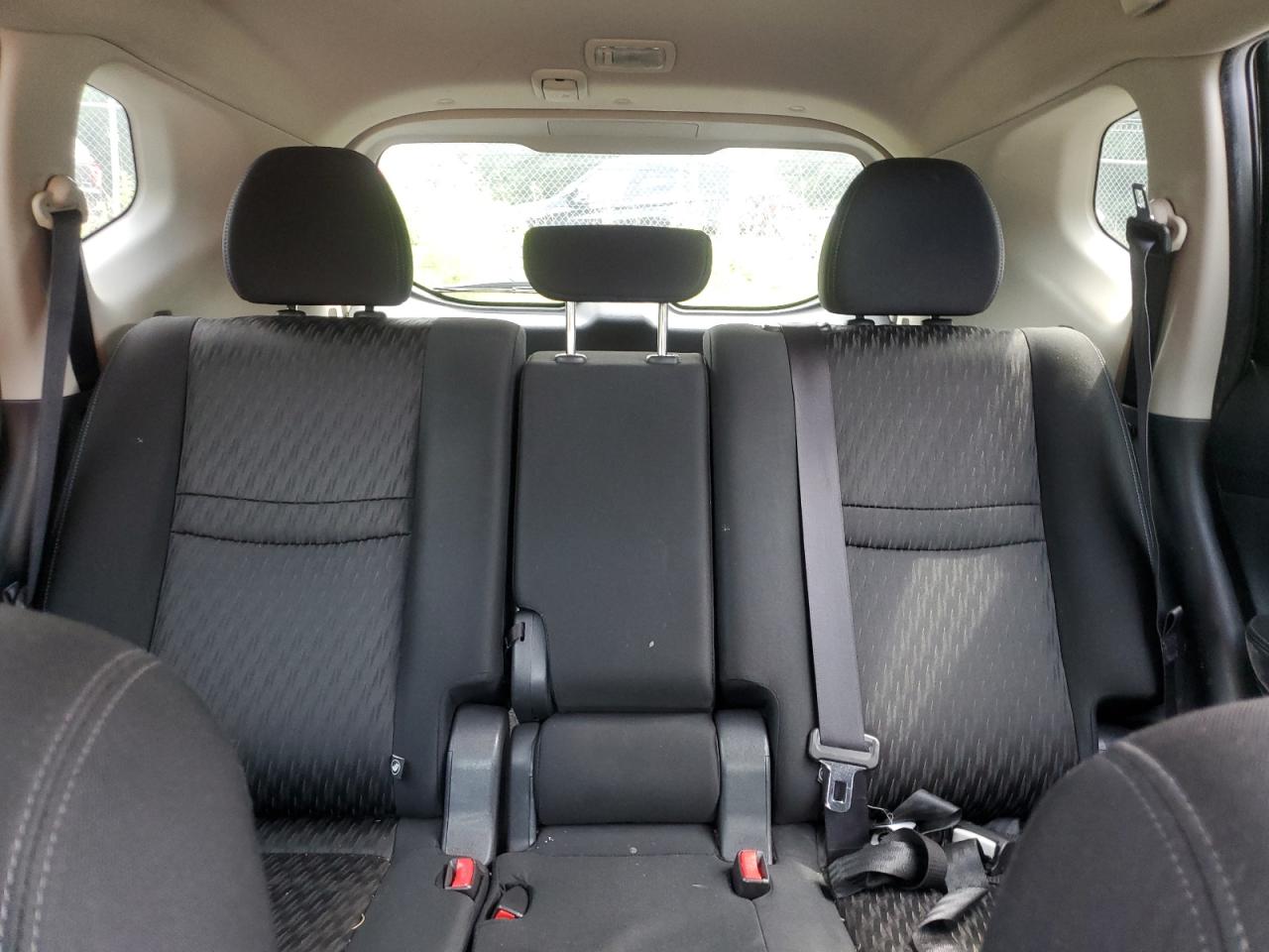 Nissan Rogue s 2017