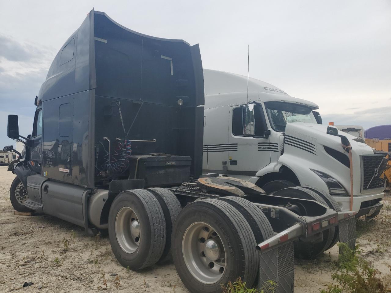 Lot #3291460467 2019 PETERBILT 579