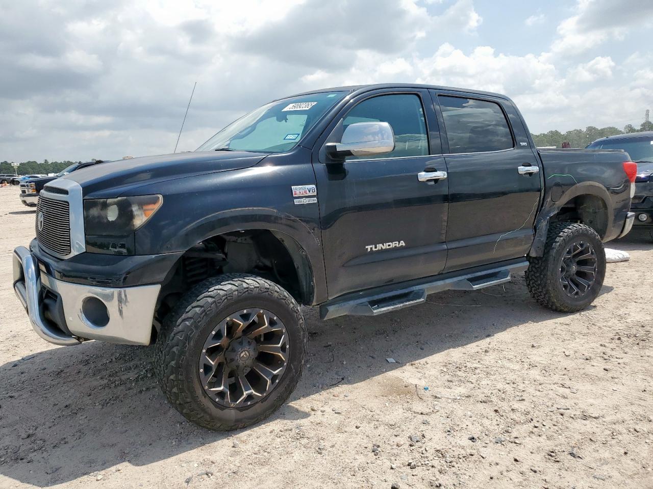 TOYOTA TUNDRA CREWMAX SR5