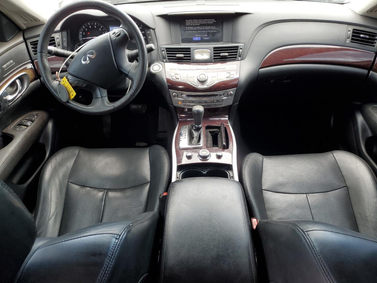 INFINITI Q70 3.7 LUXE