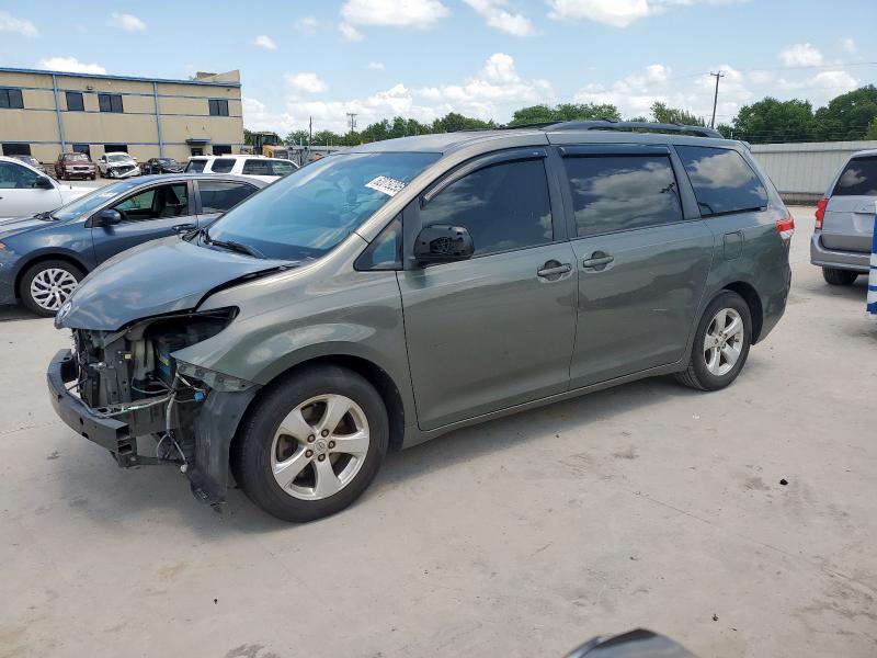 TOYOTA SIENNA LE