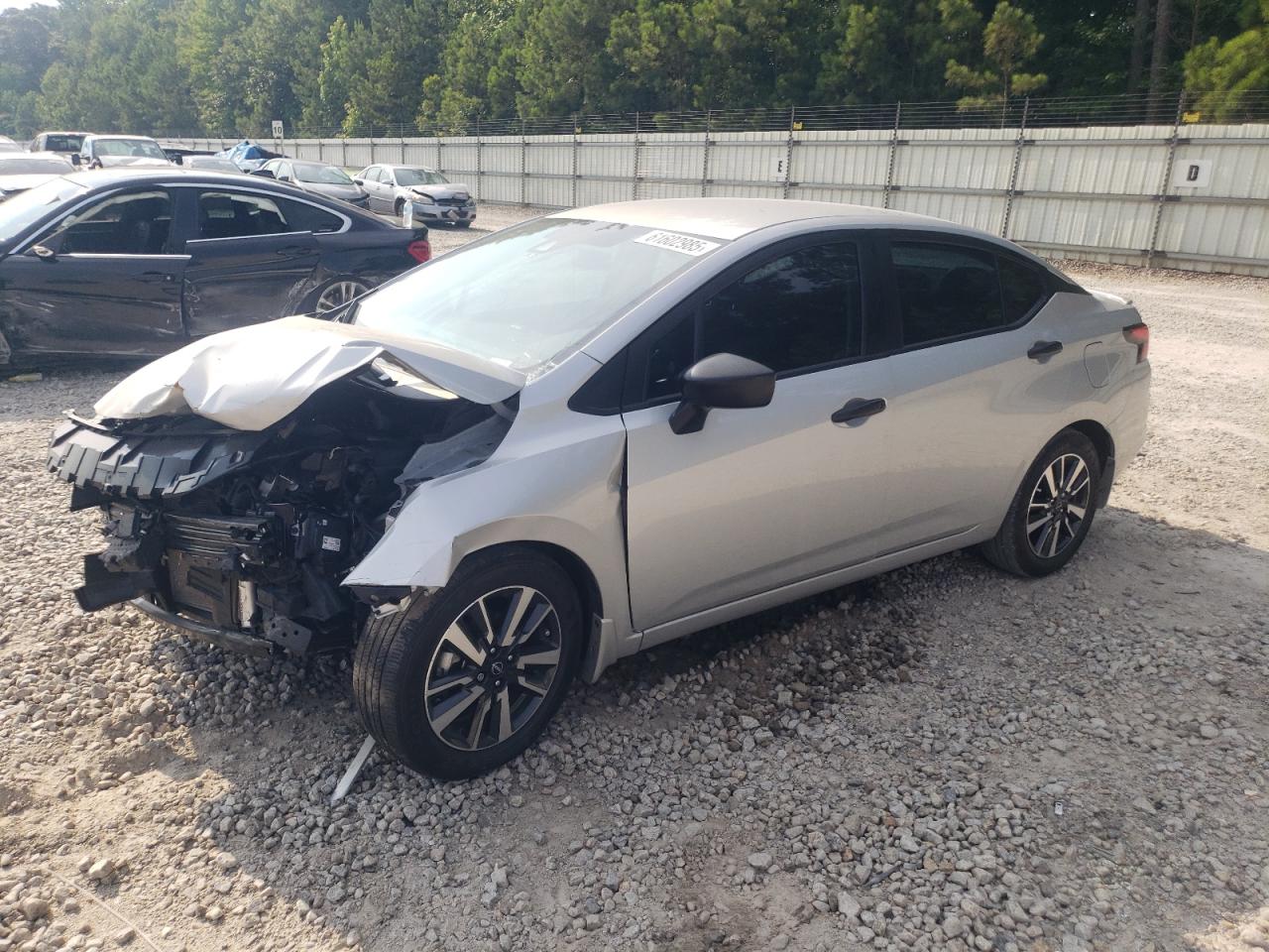 NISSAN VERSA S