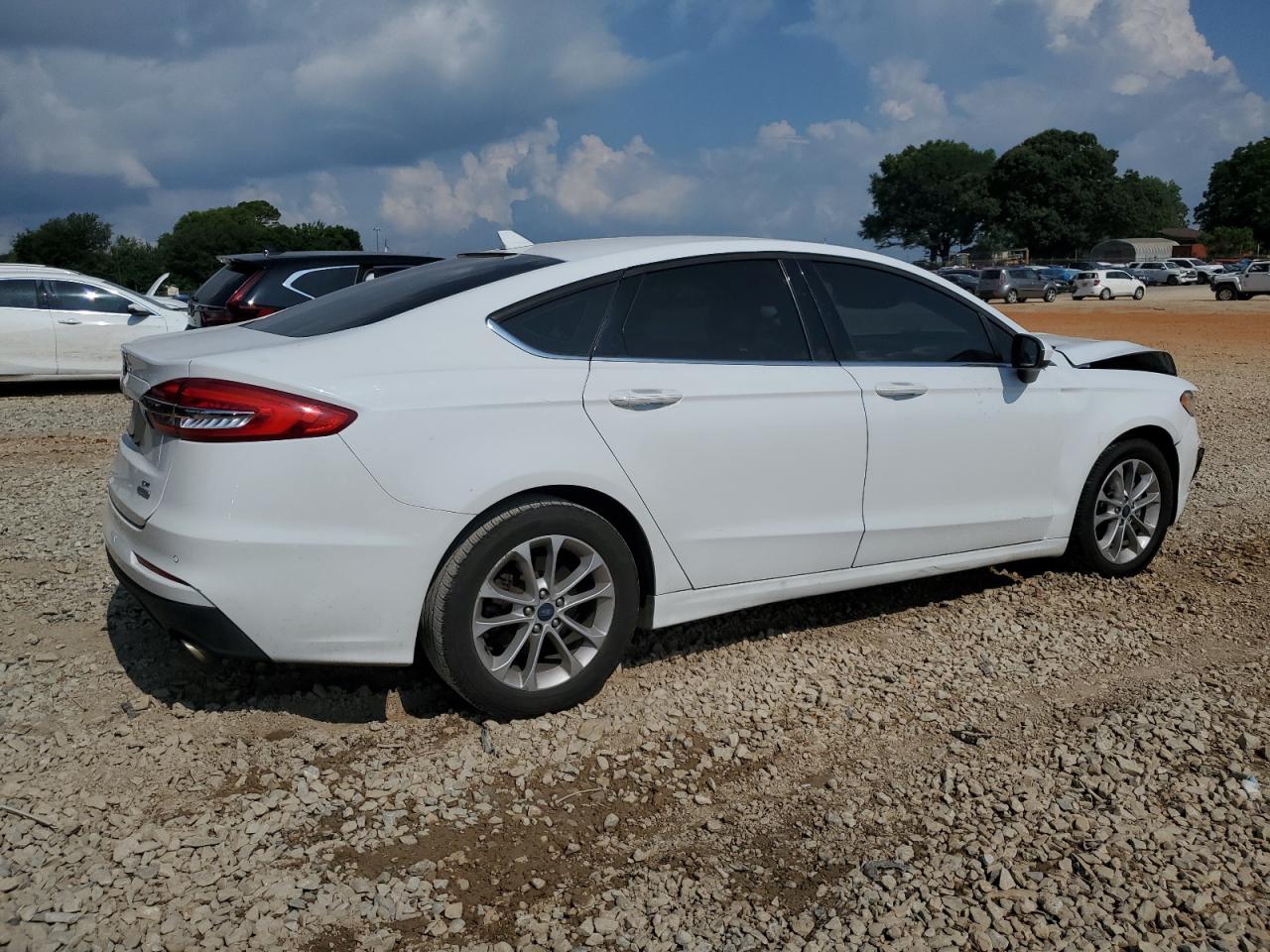 FORD FUSION SE