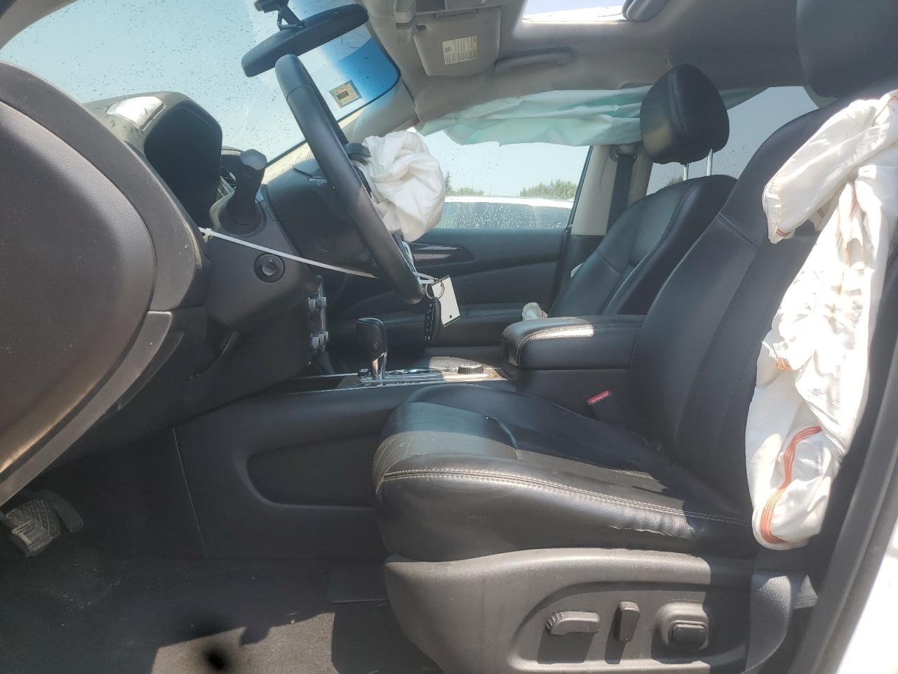Nissan Pathfinder 2015