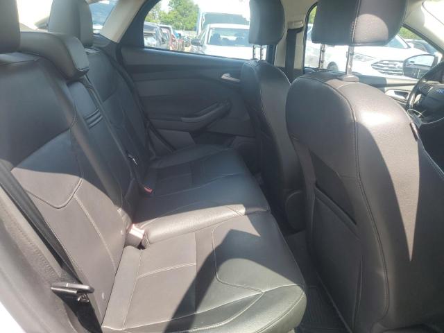 2015 FORD FOCUS SE - 1FADP3F20FL304093