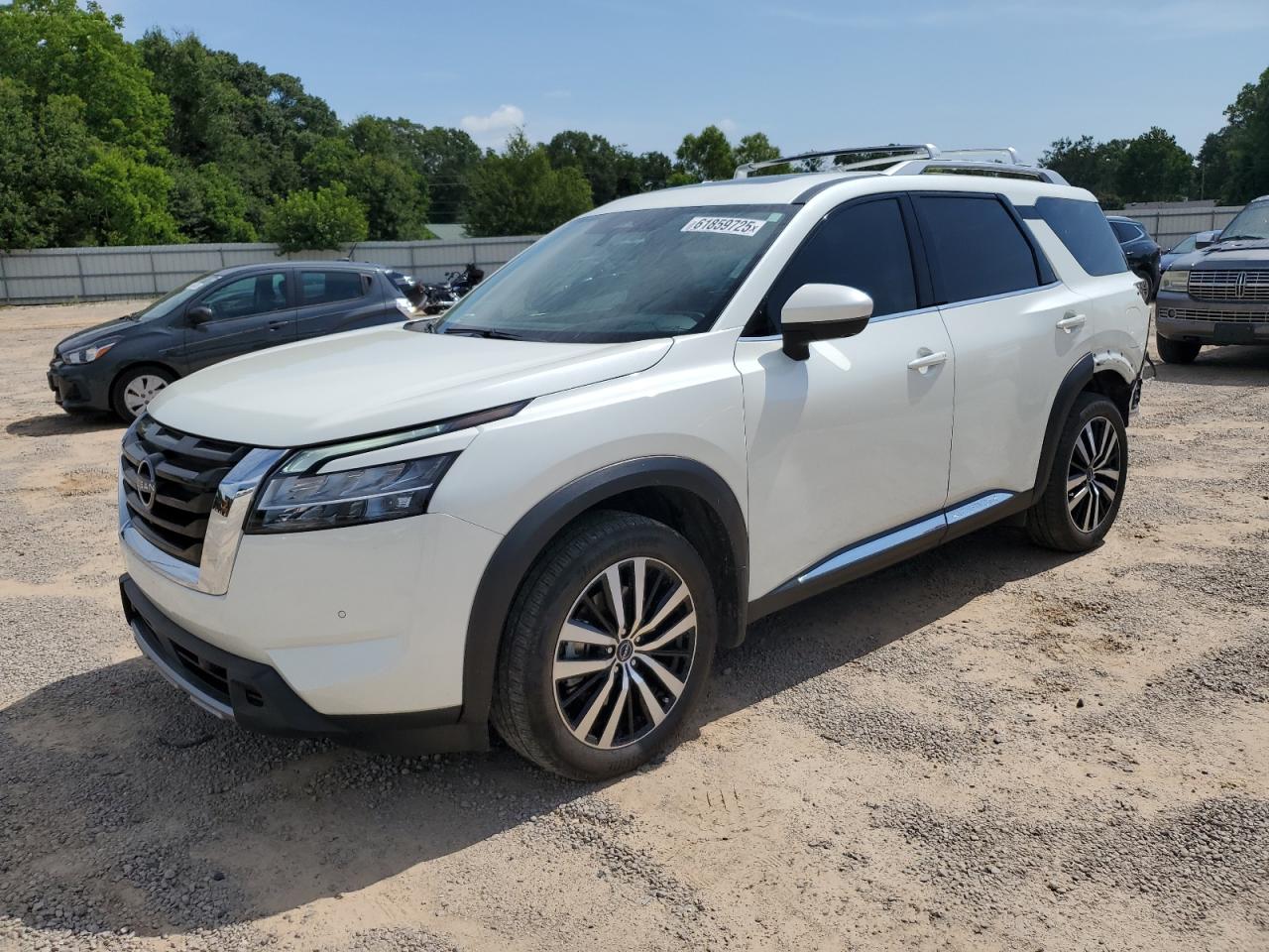 NISSAN PATHFINDER PLATINUM