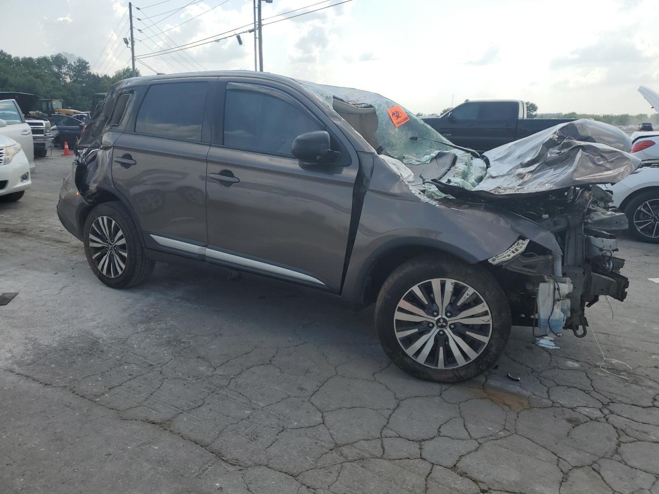 MITSUBISHI OUTLANDER ES