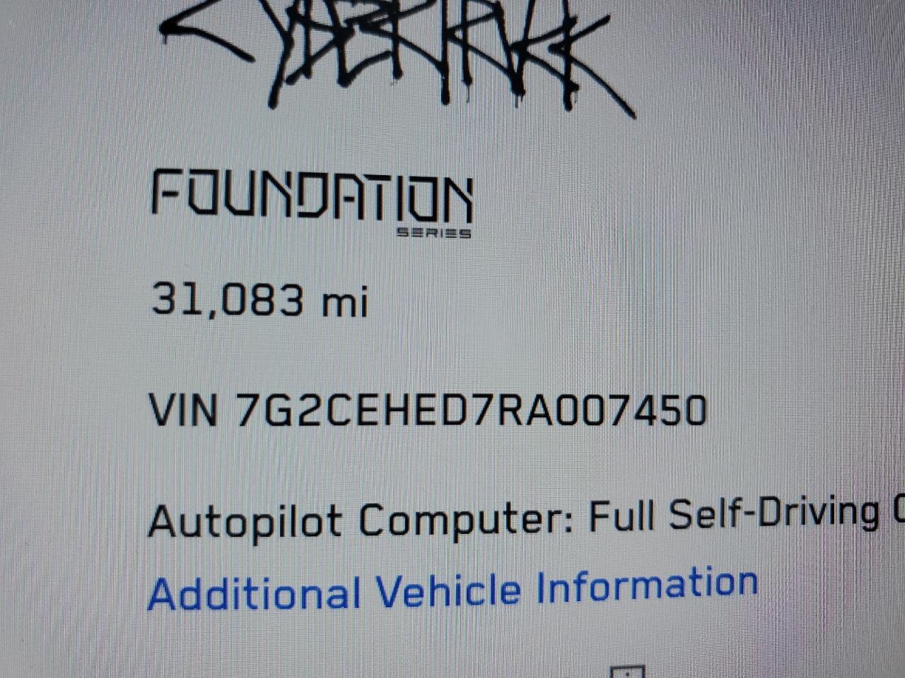 TESLA CYBERTRUCK