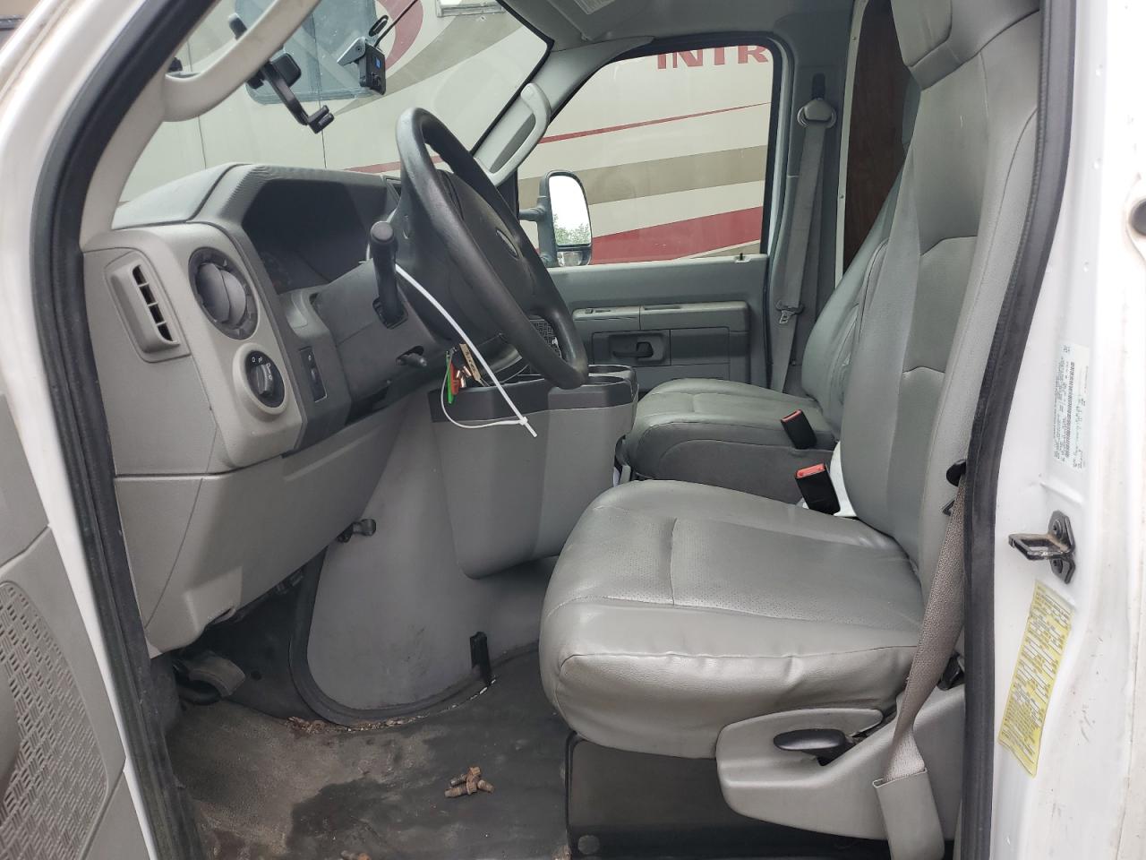 FORD ECONOLINE E450 SUPER DUTY CUTAWAY VAN