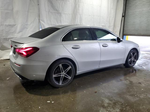 Vin: wdd3g4fb7kw005923, lot: 61090685, mercedes-benz a-class 220 4matic 20193