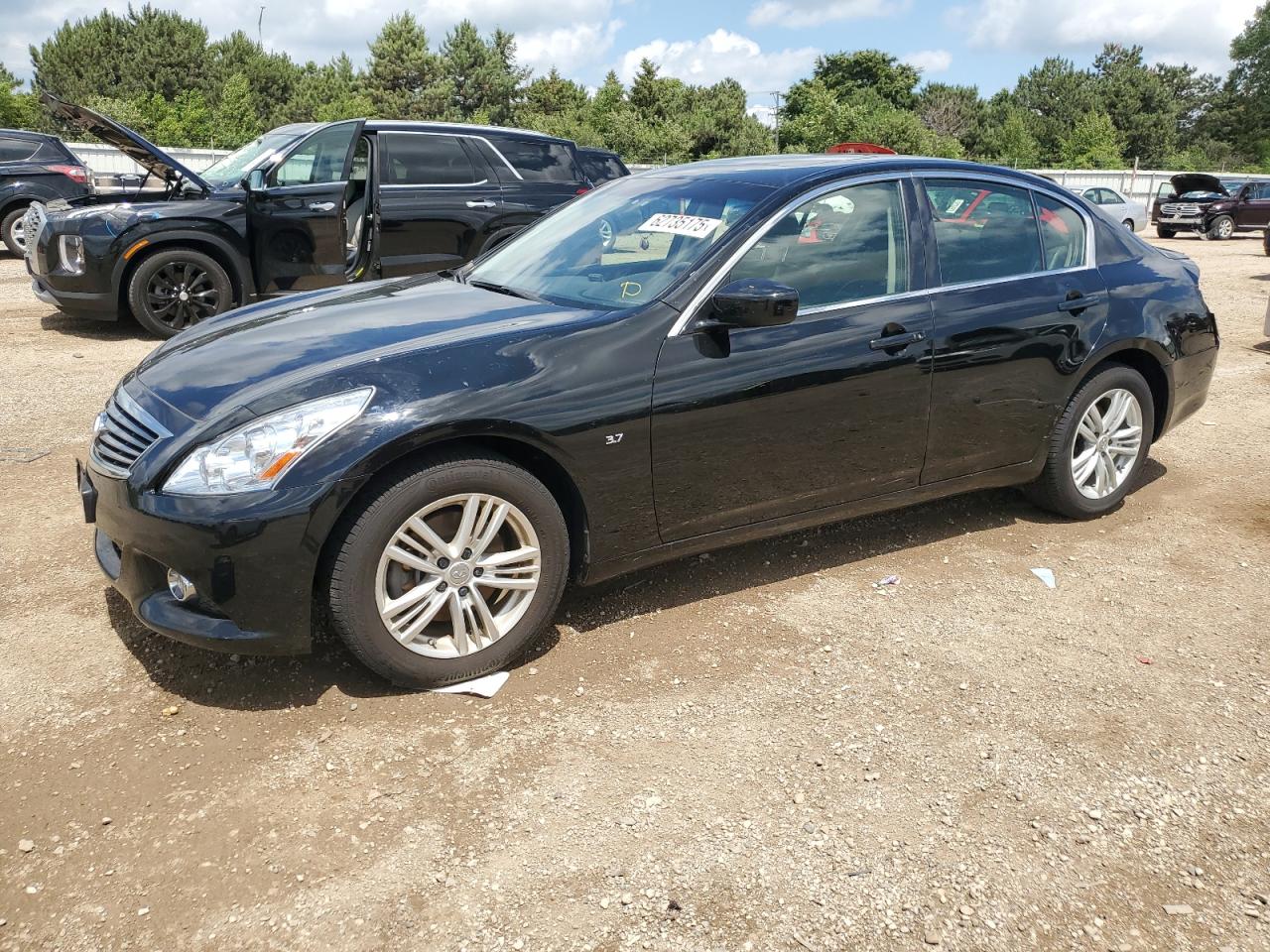 INFINITI Q40