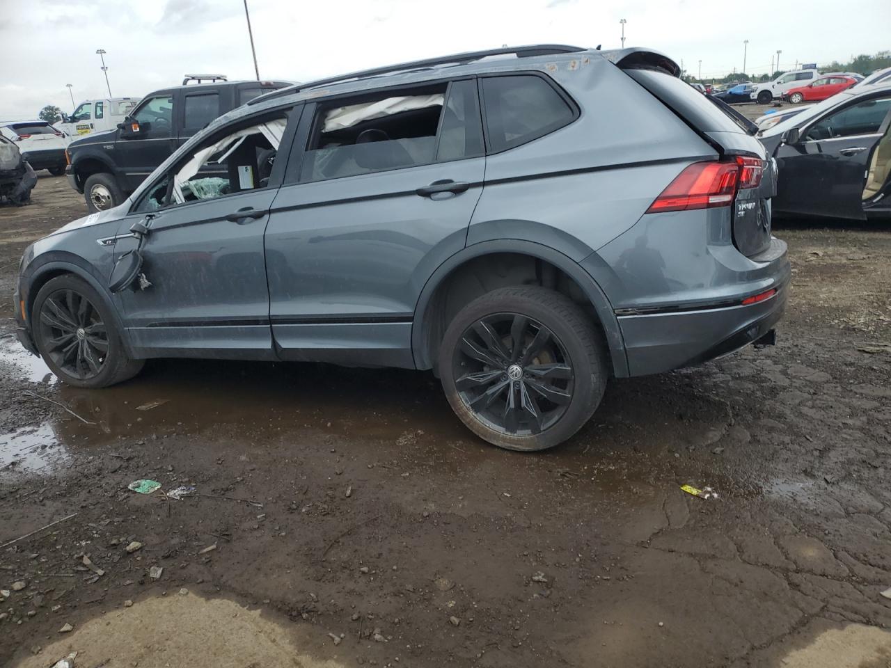 VOLKSWAGEN TIGUAN SE
