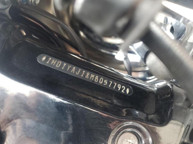 2021 HARLEY-DAVIDSON FLHC 1HD1YAJ18MB057792