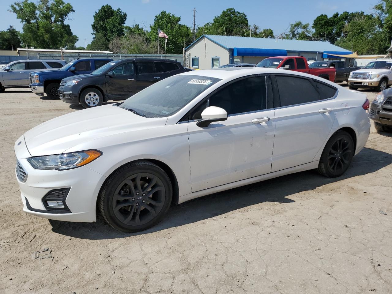FORD FUSION SE