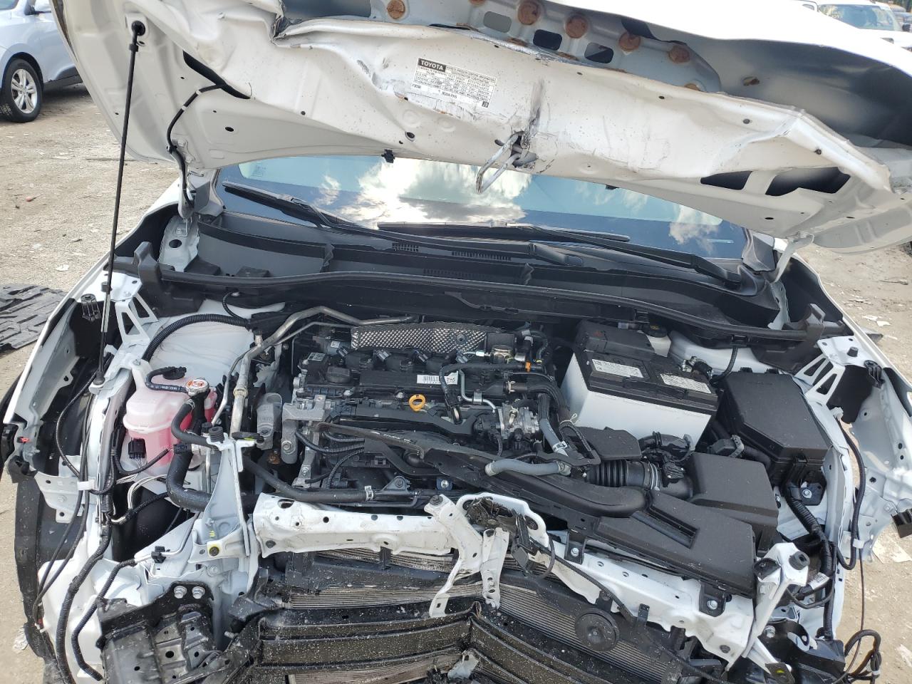 TOYOTA COROLLA CROSS LE