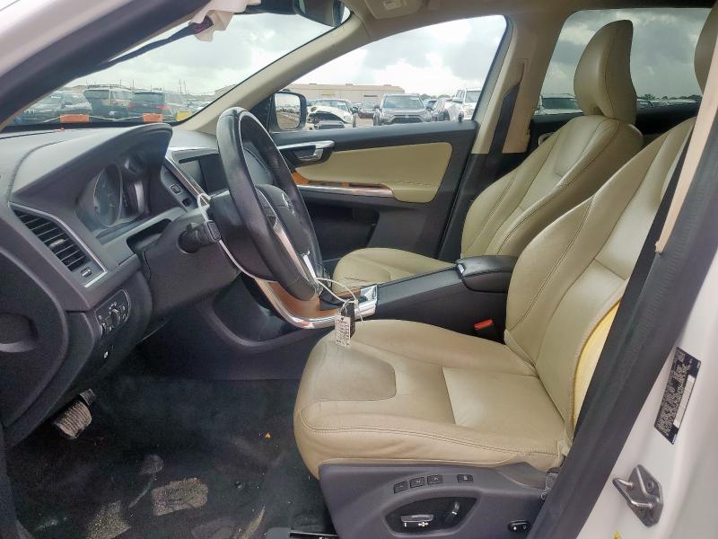 2017 VOLVO XC60 T5 IN - YV440MDU5H2013250