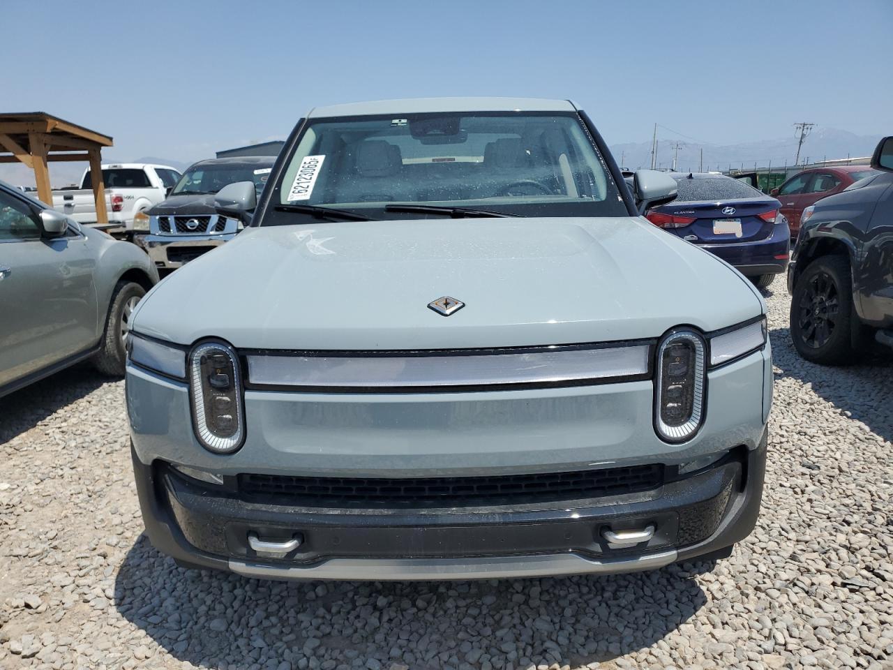 RIVIAN R1T ADVENTURE