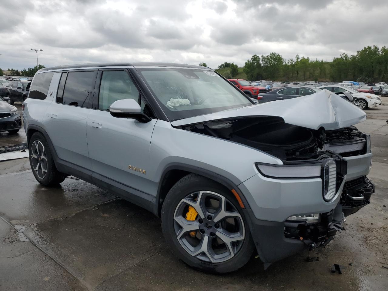 RIVIAN R1S ADVENTURE