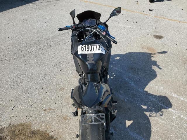 2017 KAWASAKI EX650 F JKAEXEK16HDA04883