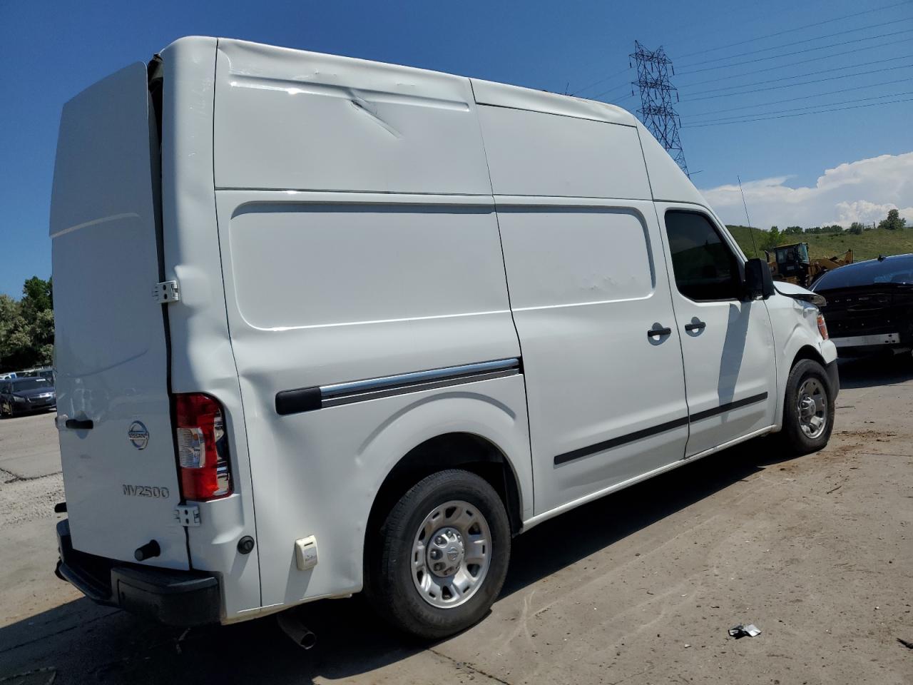 NISSAN NV2500 2500 S