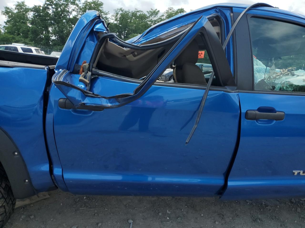 TOYOTA TUNDRA CREWMAX SR5