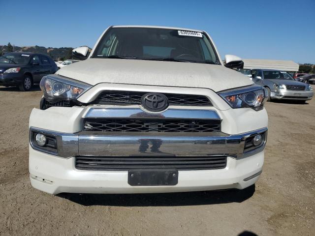 2019 TOYOTA 4RUNNER SR - JTEZU5JR6K5211534