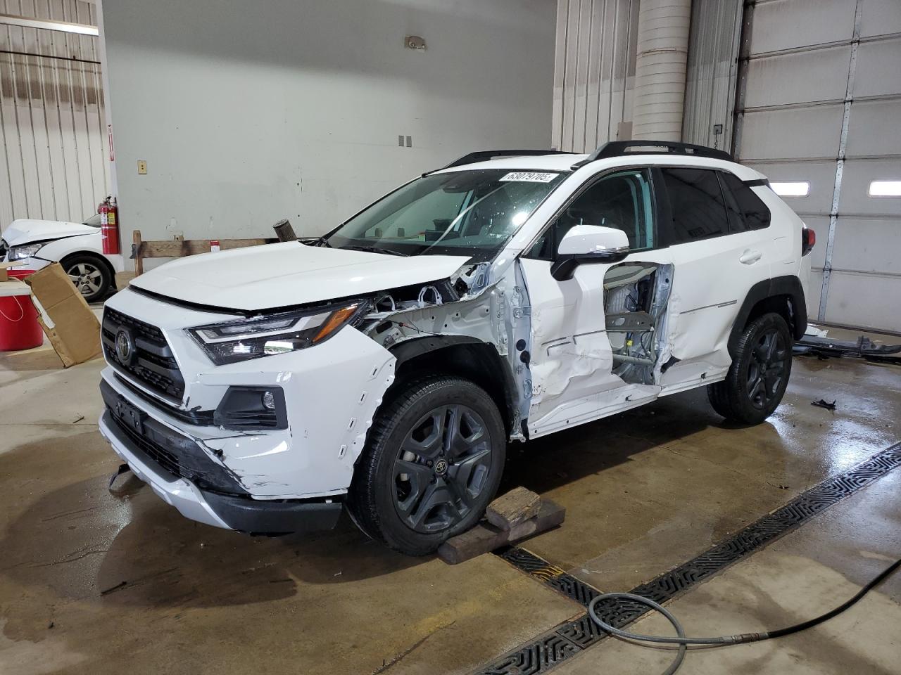 TOYOTA RAV4 ADVENTURE