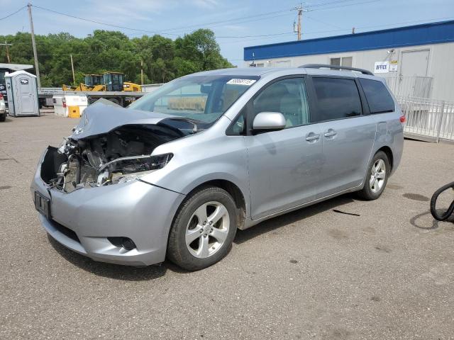 TOYOTA SIENNA LE