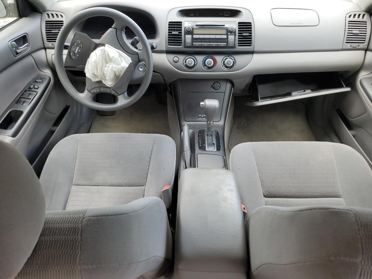 Toyota Camry le 2005