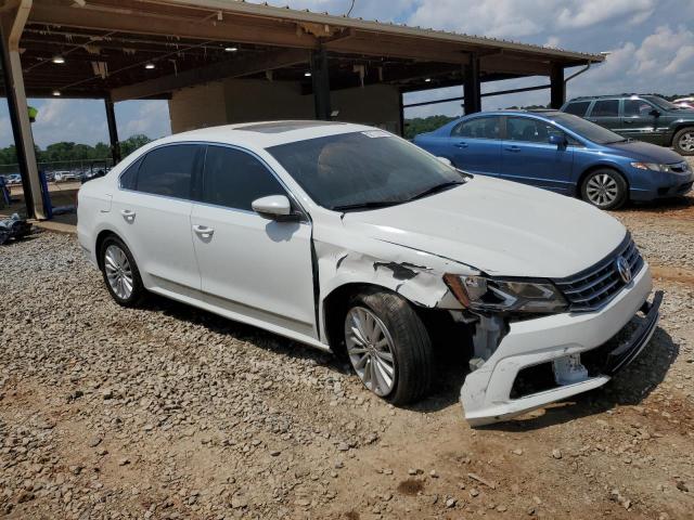 2017 VOLKSWAGEN PASSAT SE 1VWBT7A38HC051755