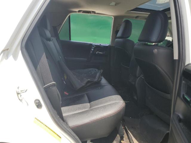 2021 TOYOTA 4RUNNER VE JTEHU5JRXM5900197