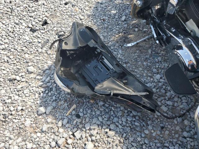 2018 HARLEY-DAVIDSON FLHTCU ULT 1HD1FCC17JB662848