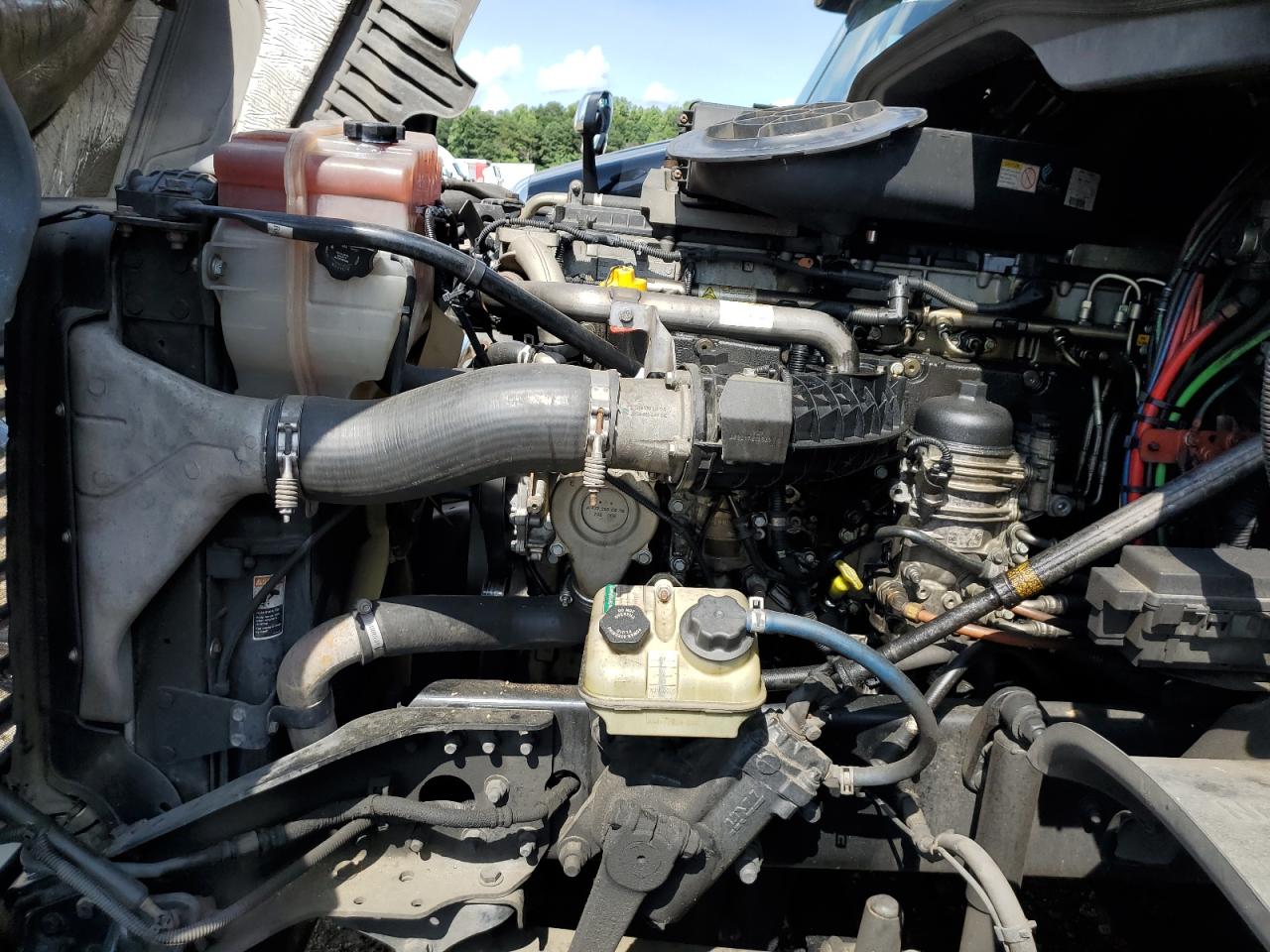 Lot #3182725737 2017 FREIGHTLINER CASCADIA 1