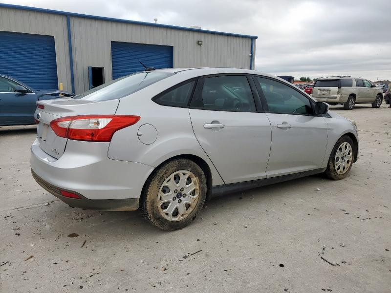 Vin: 1fahp3f23cl381926, lot: 60592395, ford focus se 20123