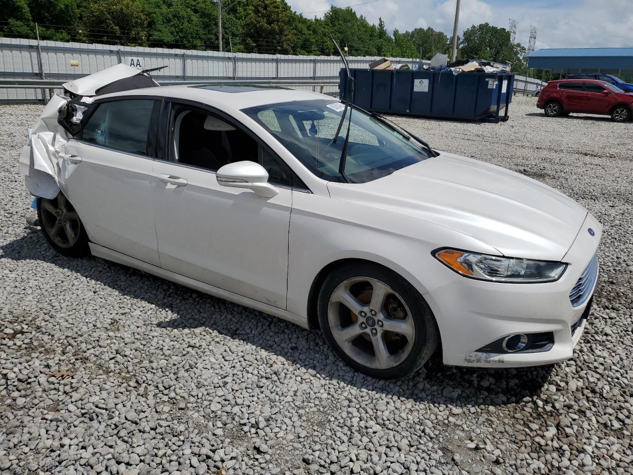FORD FUSION SE