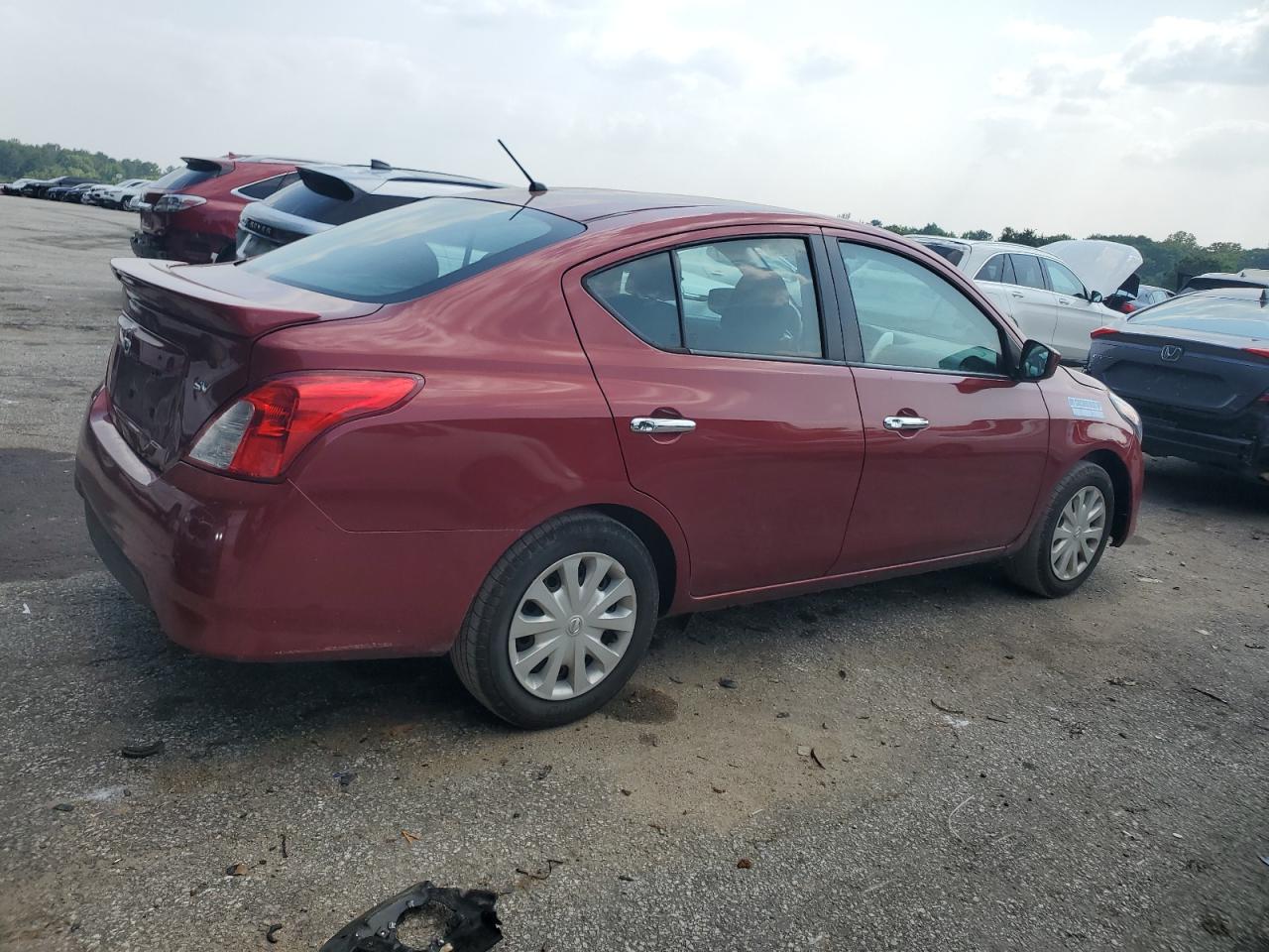 NISSAN VERSA S