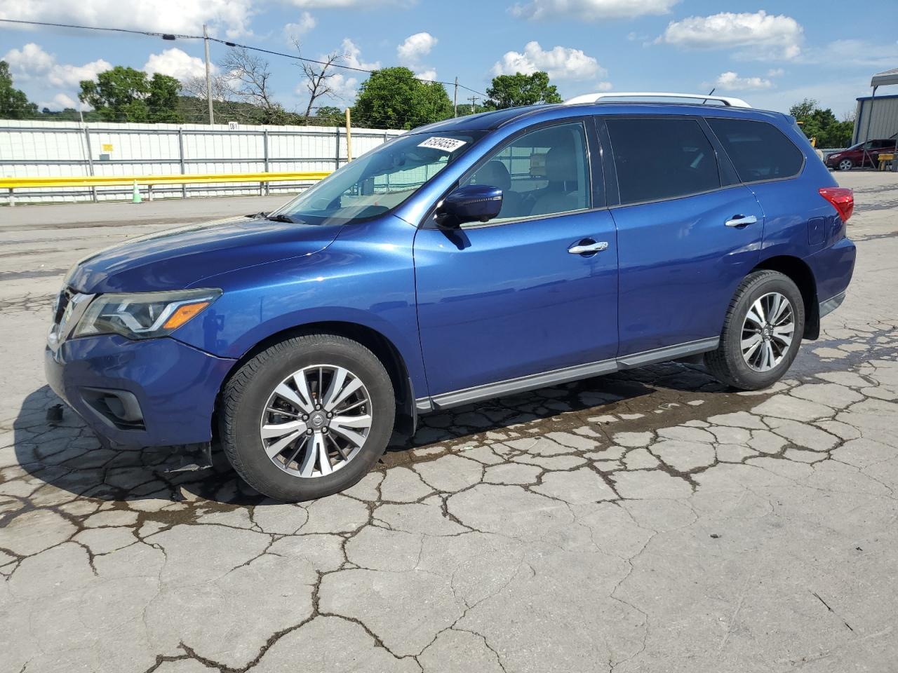 Lot #3246945247 2017 NISSAN PATHFINDER