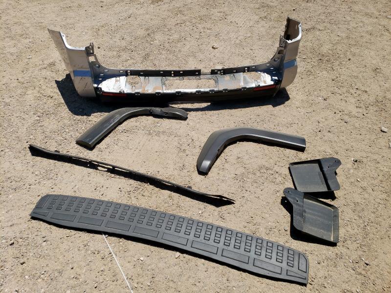 2025 TOYOTA 4RUNNER SR - JTEVA5BR8S5011874